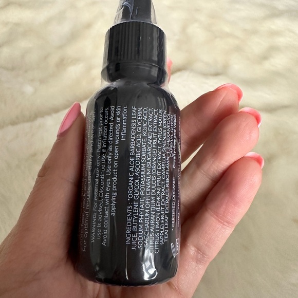 SHAYDE BEAUTY
THE BRIGHTENING SERUM - Picture 6 of 8